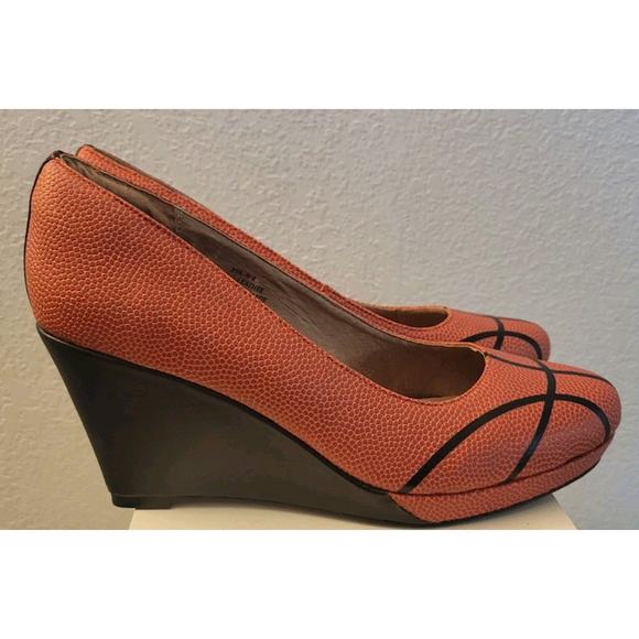 Charis & Doxa Basketball Wedges Womans Sz. 8 W Leather Real Basketball Material - Picture 3 of 11